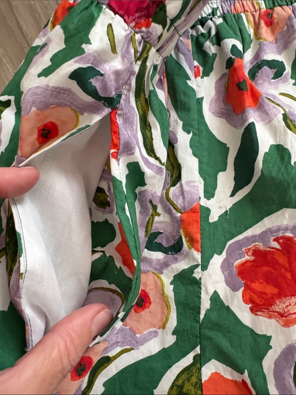 English Factory Green Floral Elastic Waist Cotton Lined Shorts Womens Large NWT - Picture 8 of 8